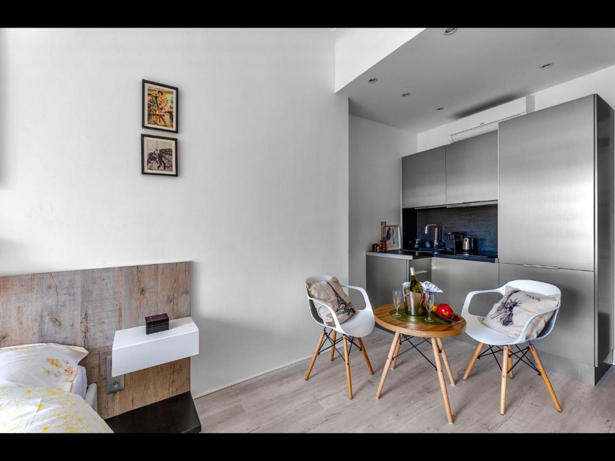 La Croisette - Superbe Studio Au Mythique Palais Miramar 戛纳 外观 照片