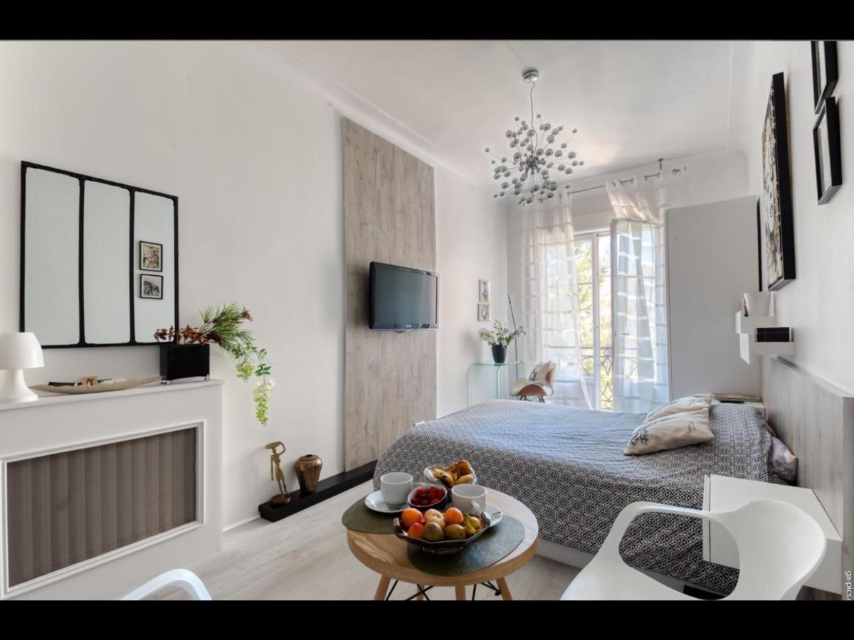 La Croisette - Superbe Studio Au Mythique Palais Miramar 戛纳 外观 照片