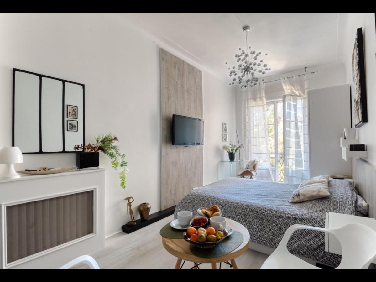 La Croisette - Superbe Studio Au Mythique Palais Miramar 戛纳 外观 照片